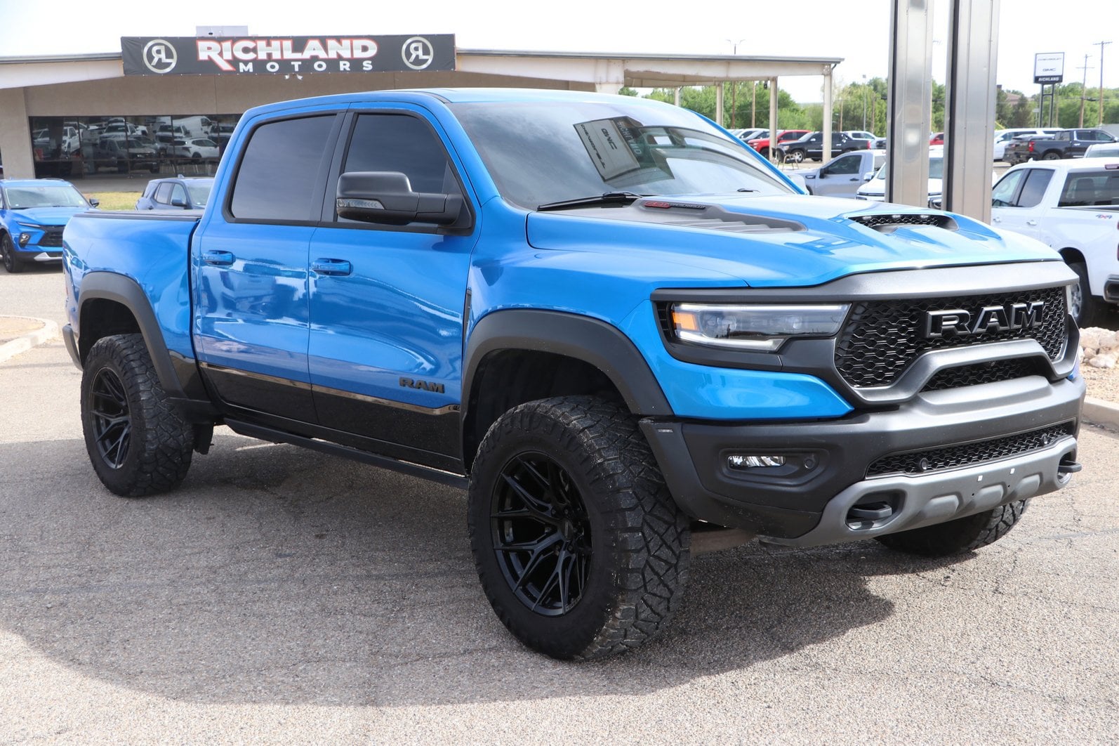 2022 RAM 1500 TRX 4x4 Crew Cab 5'7's photo