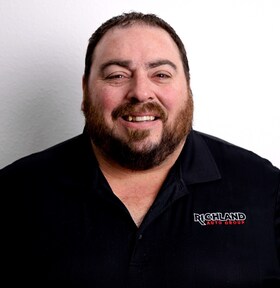 Staff member Brandon Johnson from ID_75f98137e524