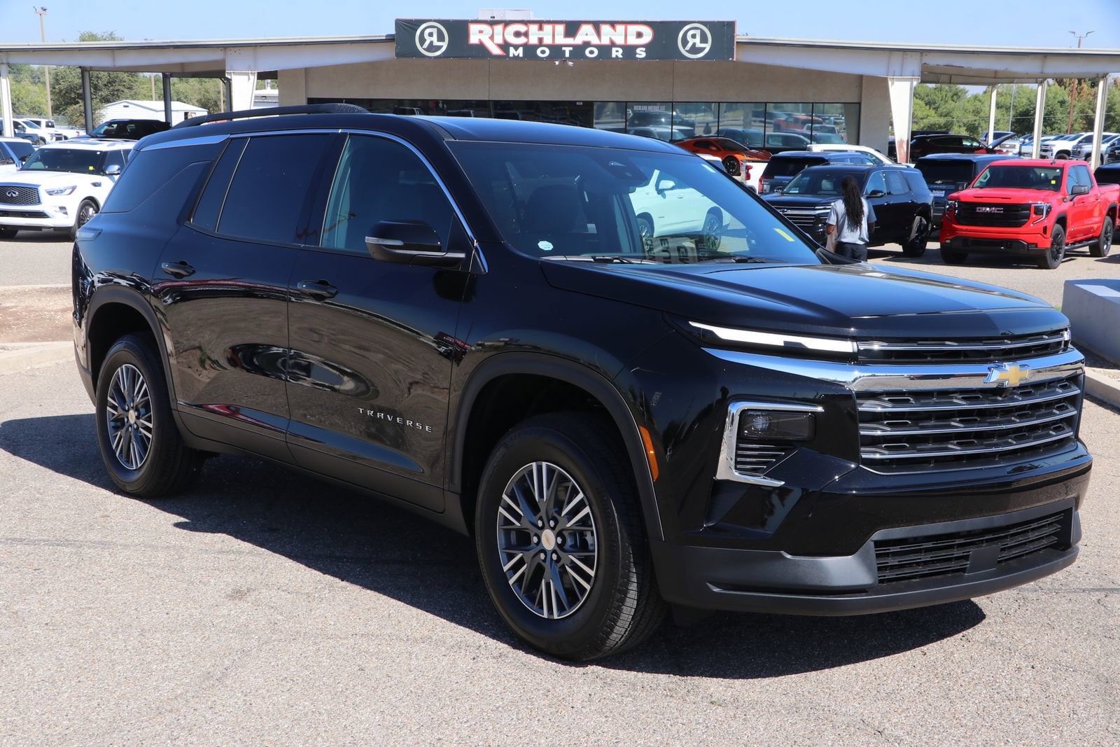 2026 Chevrolet Traverse LT's photo