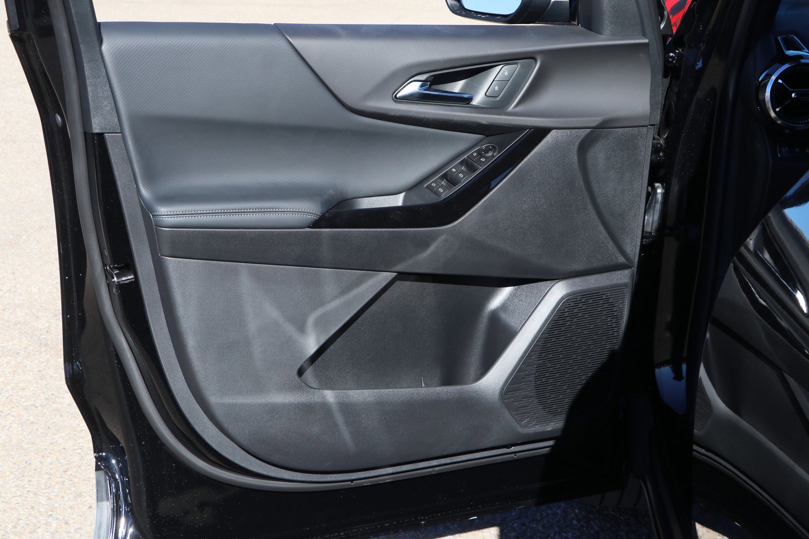 2026 Chevrolet Equinox LT - Photo 12