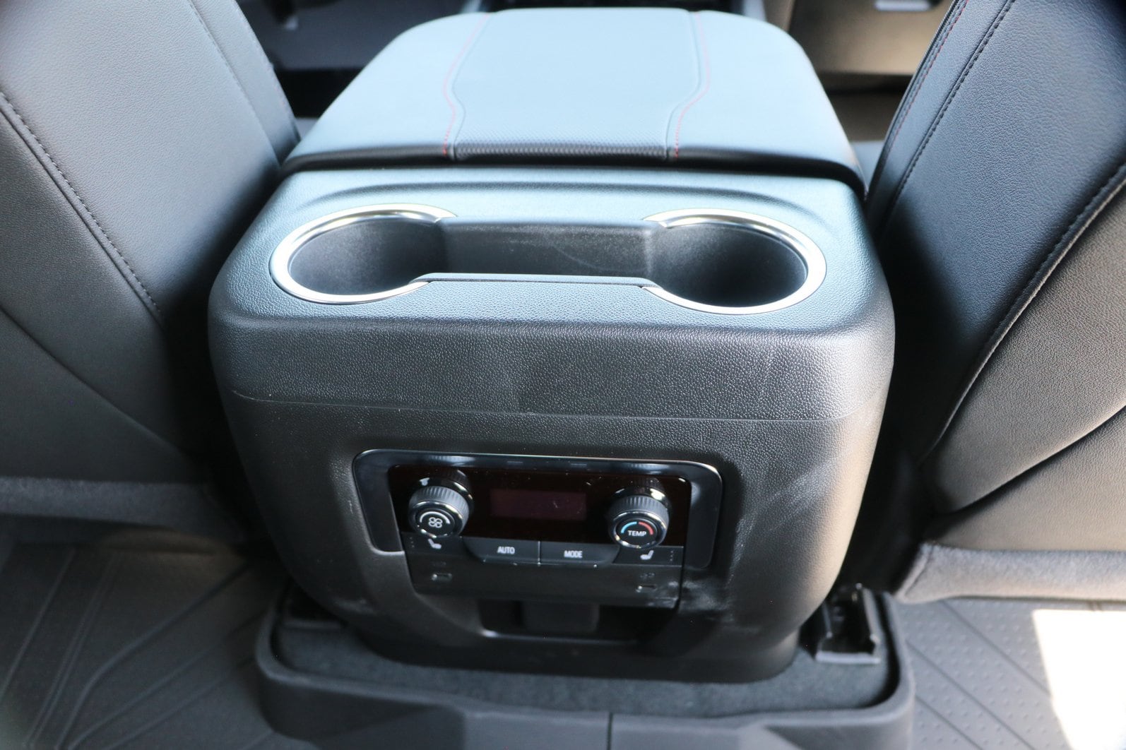 2026 Chevrolet Tahoe RST - Photo 34