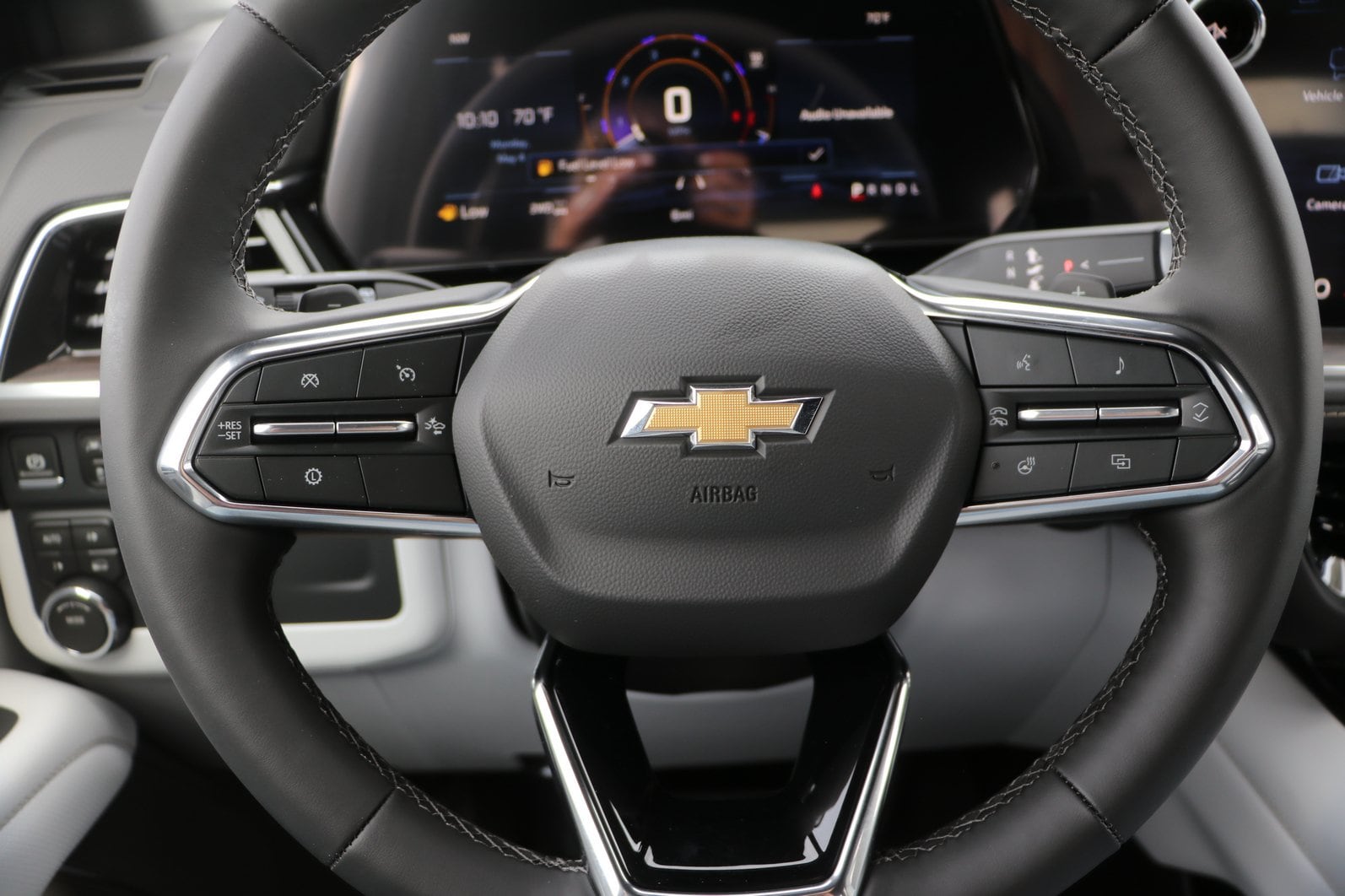2026 Chevrolet Suburban Premier - Photo 19