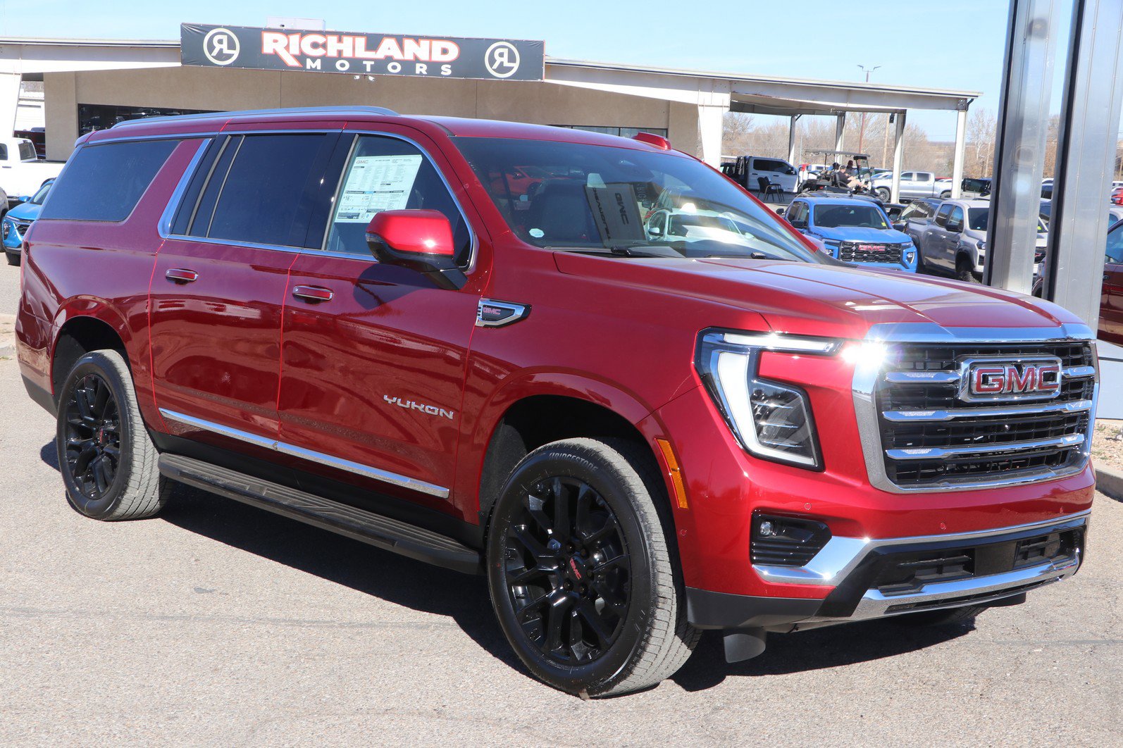 2026 GMC Yukon XL Elevation's photo