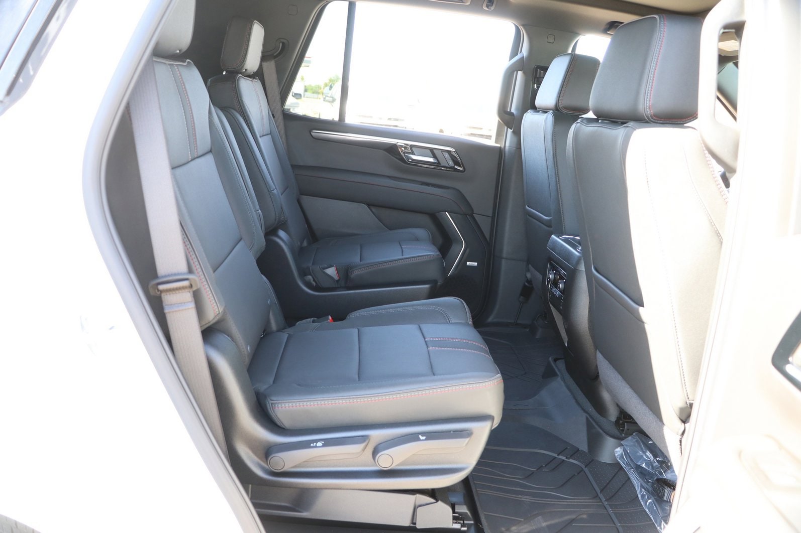 2026 Chevrolet Tahoe RST - Photo 33