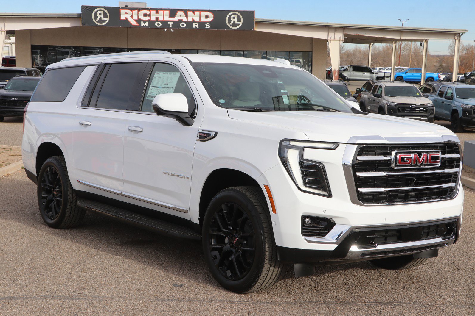 2026 GMC Yukon XL Elevation's photo