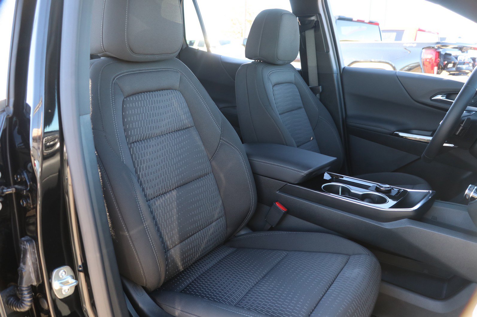 2026 Chevrolet Equinox LT - Photo 35