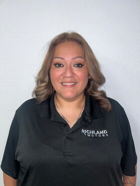 Staff member Oralia Chaves from ID_d1ae6af9172a