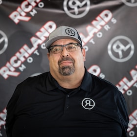 Staff member Manuel Sisneros from ID_02df390c6e0b