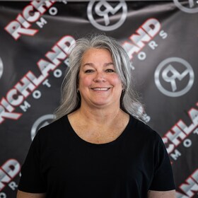 Staff member Leslie Turner from ID_d419cd242b11