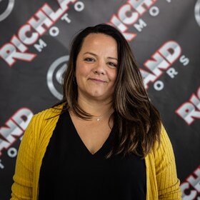 Staff member Katie Lollar from ID_75f98137e524