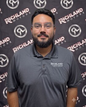 Staff member Seth Pena from ID_394a7e545160