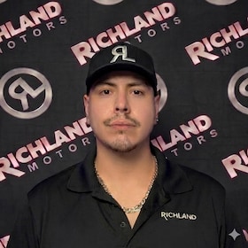 Staff member Manuel Zavala from ID_75f98137e524