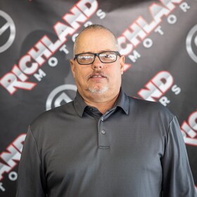 Staff member James Hampton from ID_75f98137e524