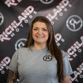 Staff member Kelli Evans from ID_d419cd242b11