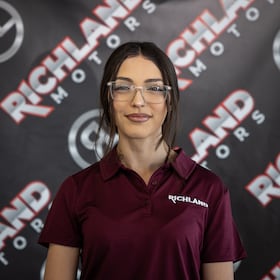 Staff member Essance Sosa from ID_394a7e545160