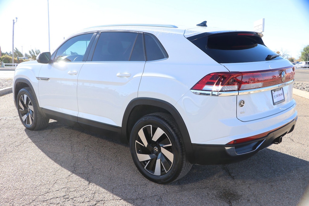 2024 Volkswagen Atlas Cross Sport SE Technology photo 3