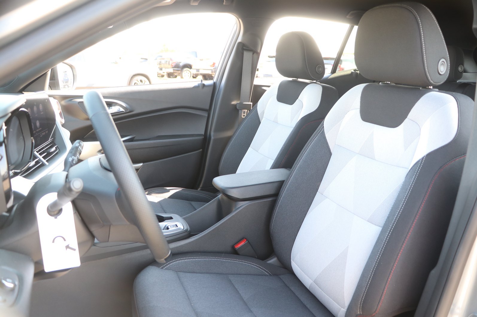 2026 Chevrolet Trax RS - Photo 16