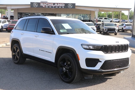 2024 Jeep Grand Cherokee Altitude 4x4 SUV