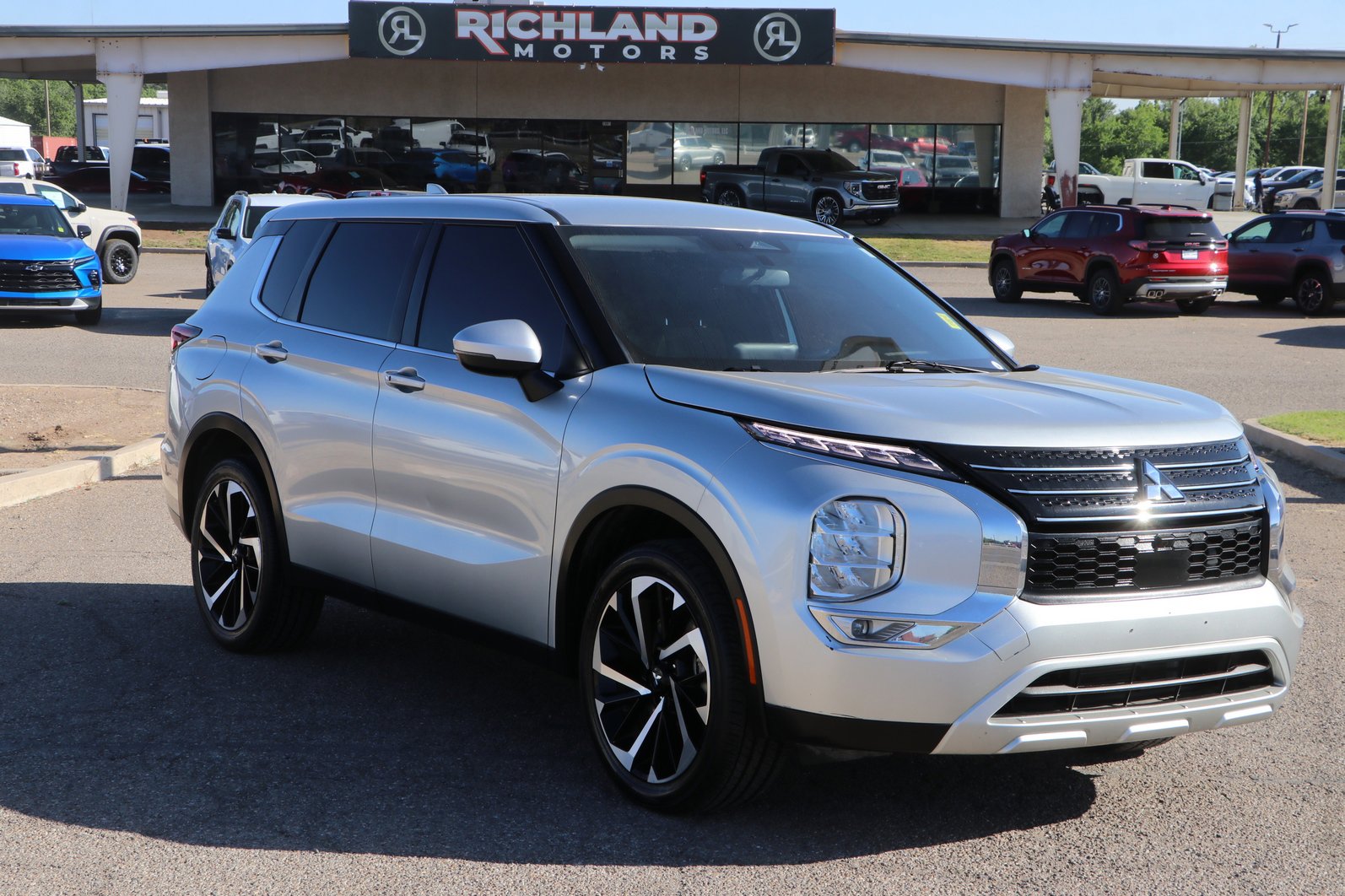 2023 Mitsubishi Outlander