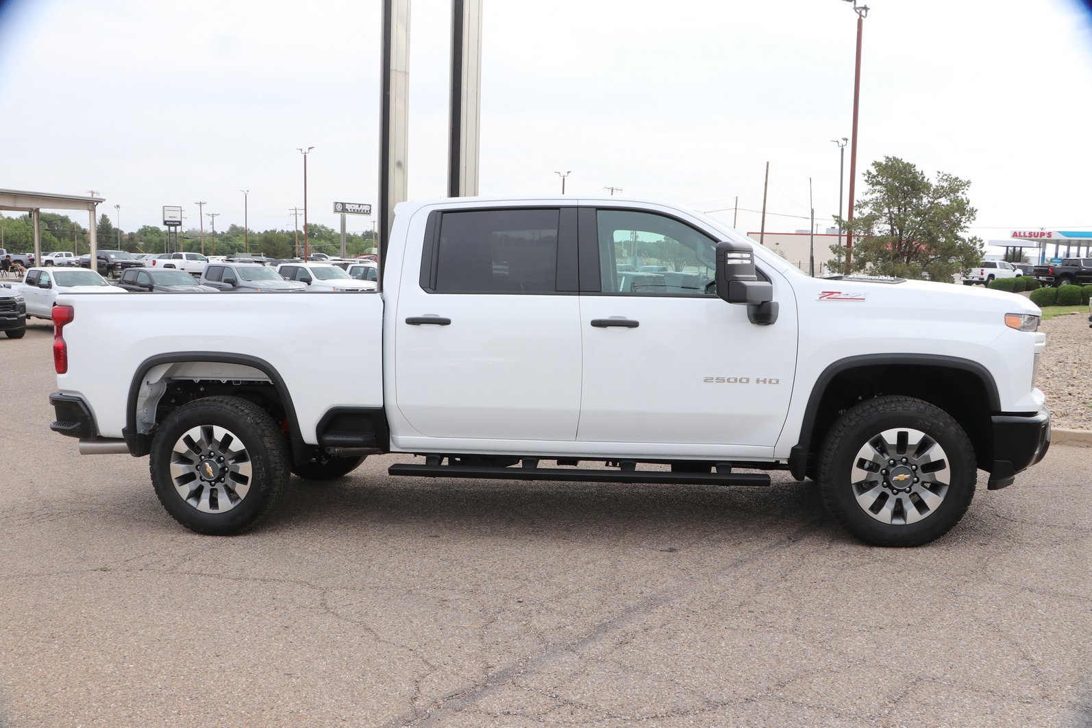2026 Chevrolet Silverado 2500 HD Custom - Photo 10