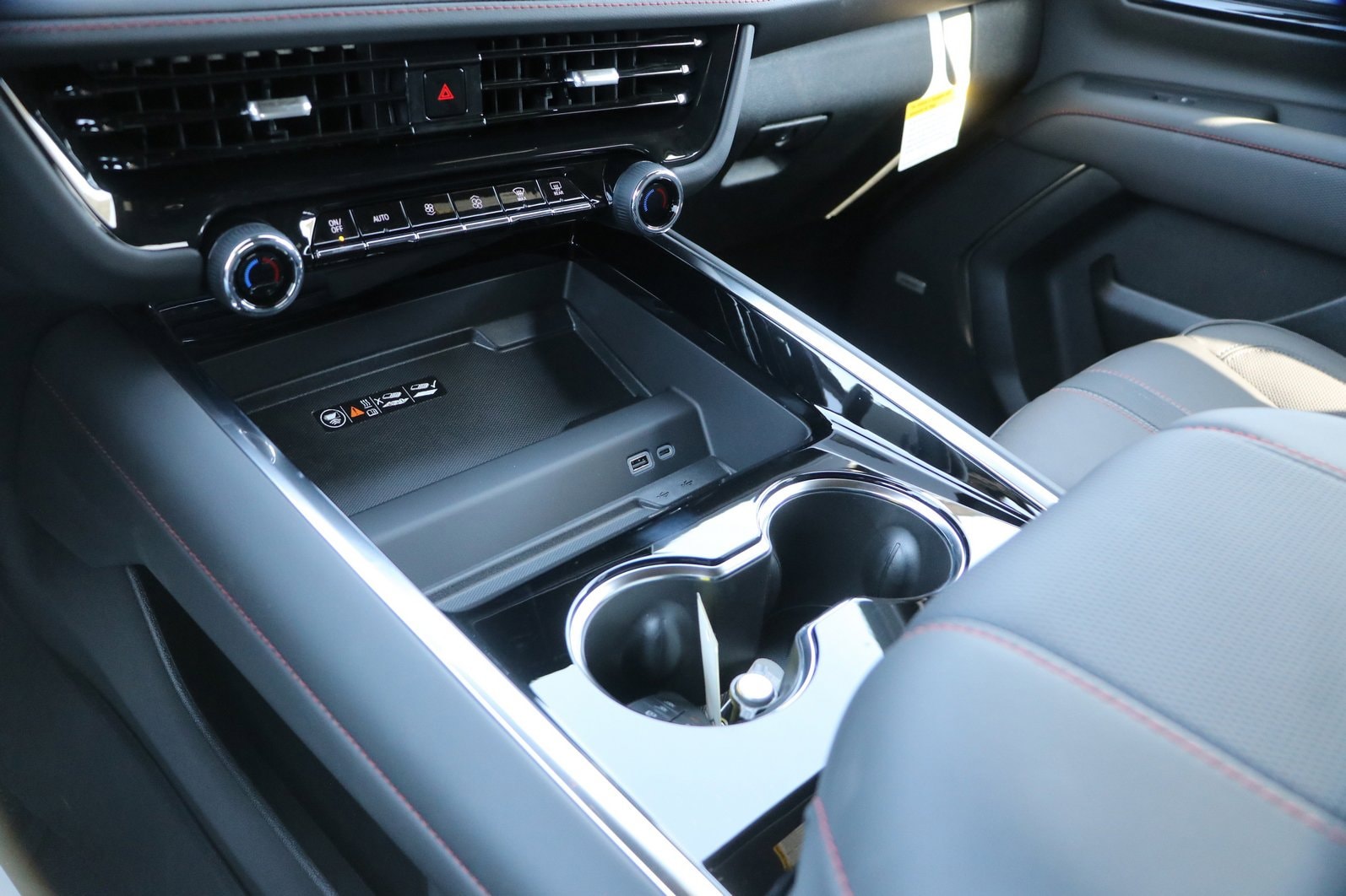 2026 Chevrolet Tahoe RST - Photo 27