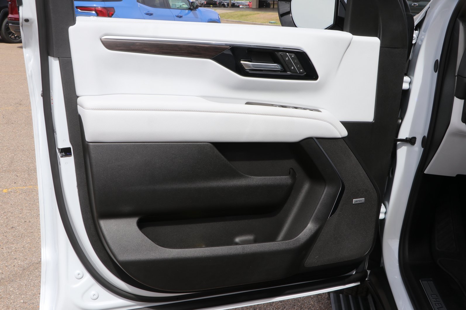 2026 Chevrolet Suburban Premier - Photo 12
