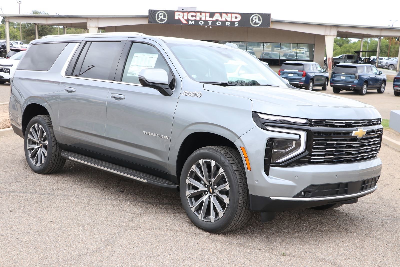 2026 Chevrolet Suburban High Country's photo