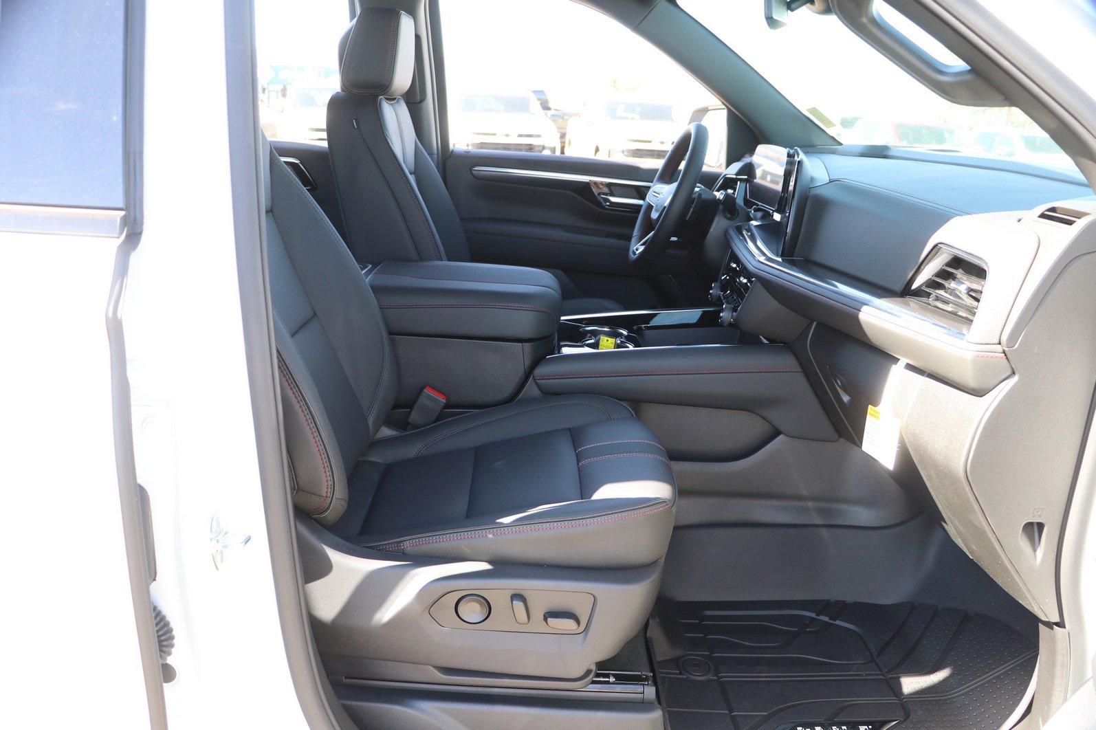 2026 Chevrolet Tahoe RST - Photo 37