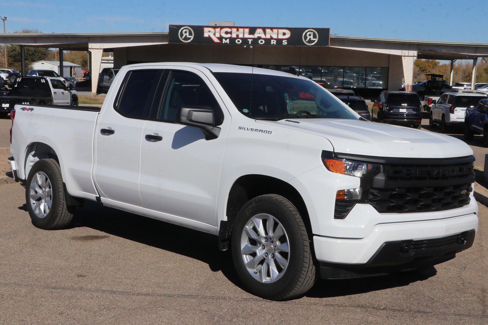 2026 Chevrolet Silverado 1500 Custom's photo