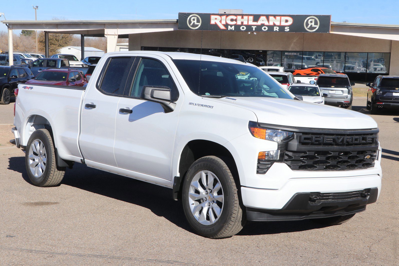 2026 Chevrolet Silverado 1500 Custom's photo