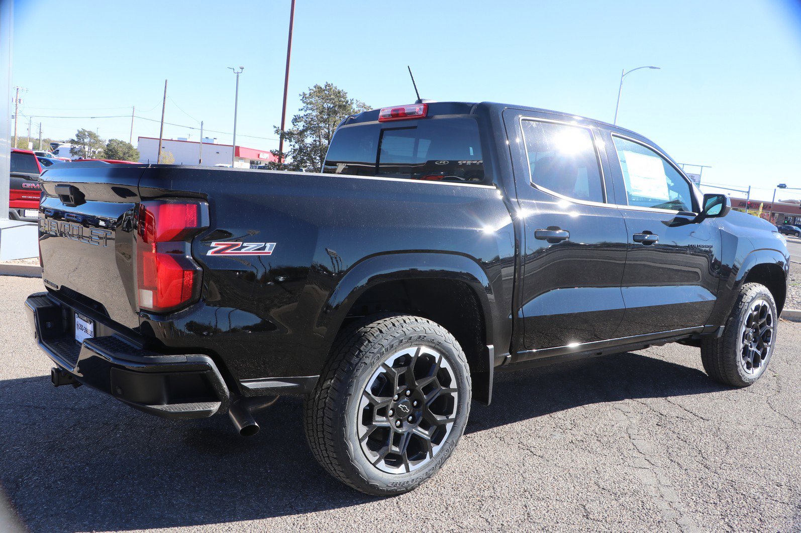 2026 Chevrolet Colorado Z71 - Photo 9