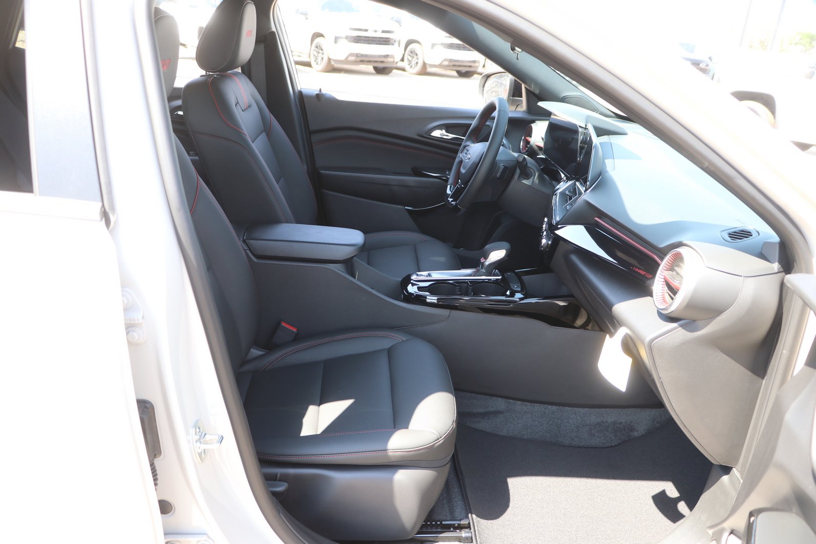 2026 Chevrolet Trax RS - Photo 33