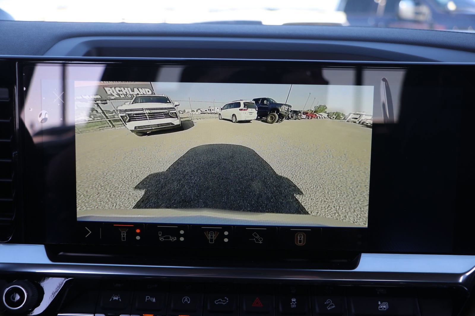 2026 Chevrolet Silverado 1500 LTZ - Photo 24