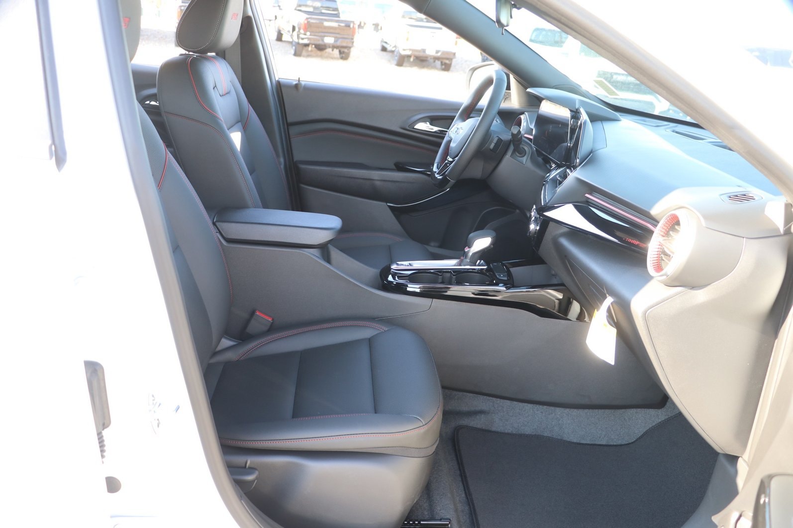 2026 Chevrolet Trax RS - Photo 33
