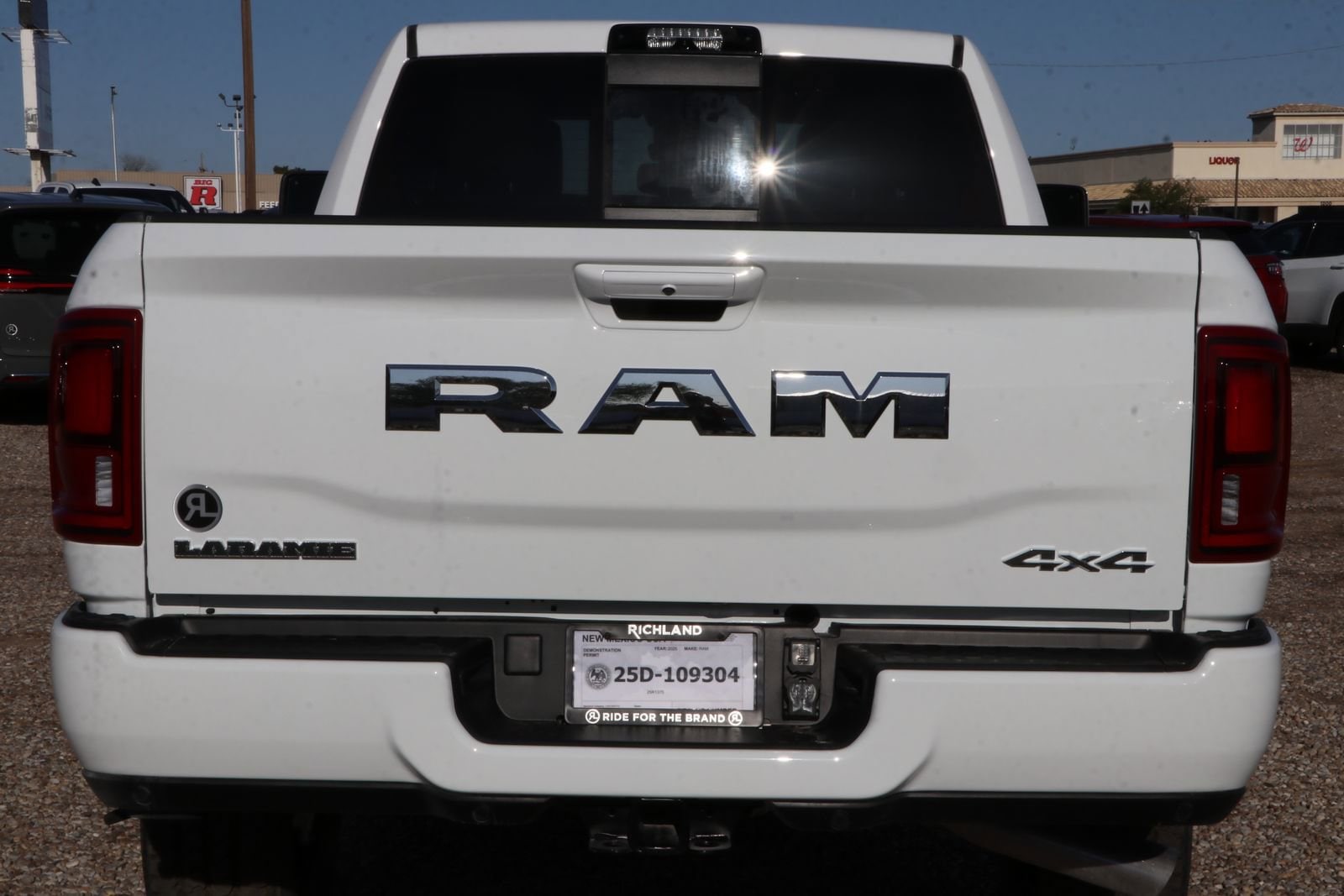 2025 RAM 2500 Laramie - Photo 8
