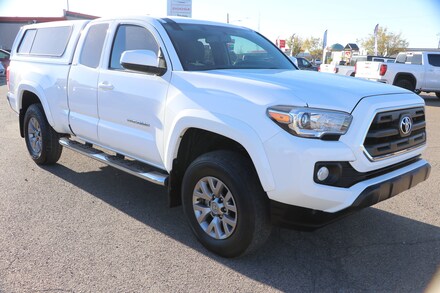 2017 Toyota Tacoma SR5 V6 Truck Access Cab