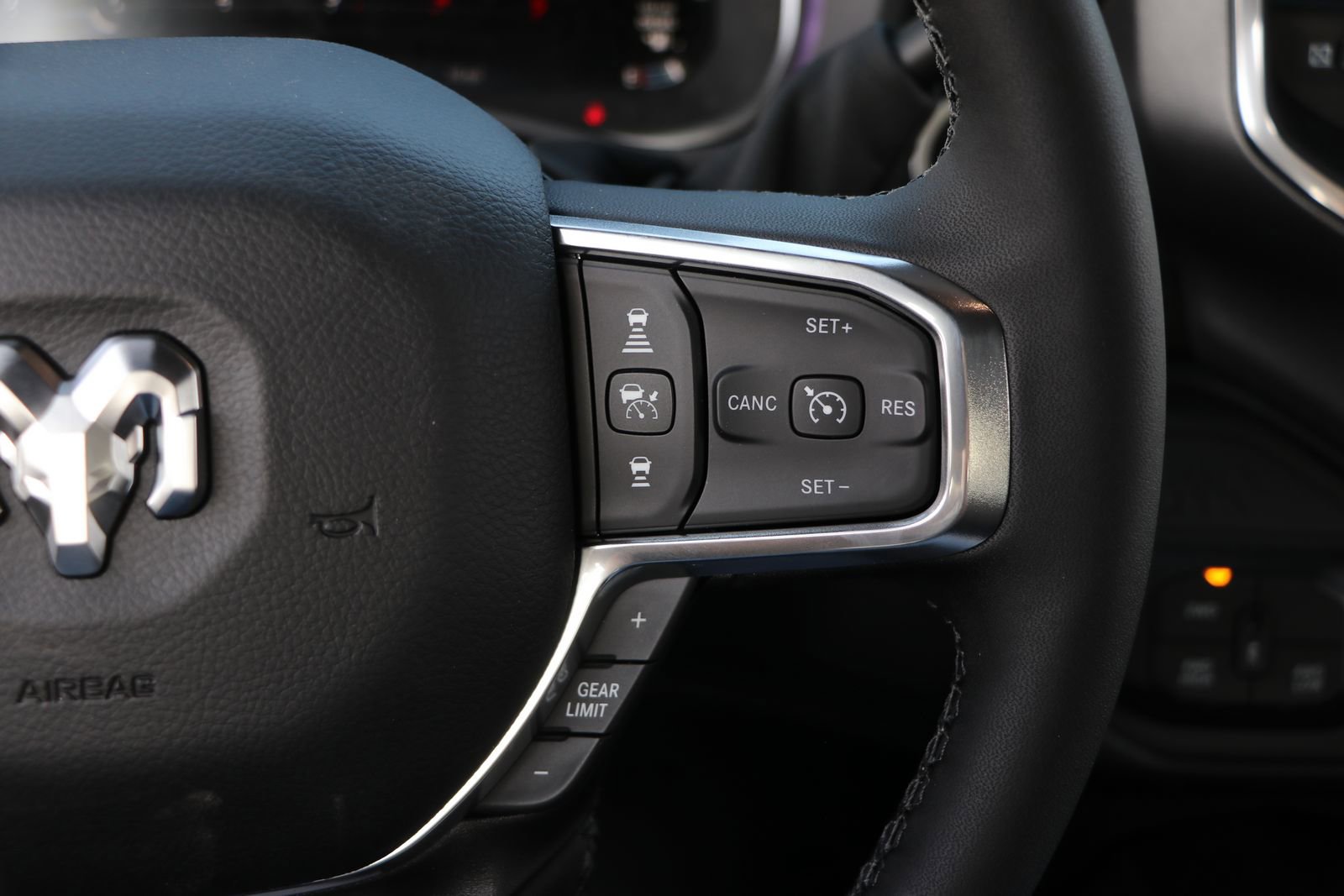 2025 RAM 2500 Laramie - Photo 35