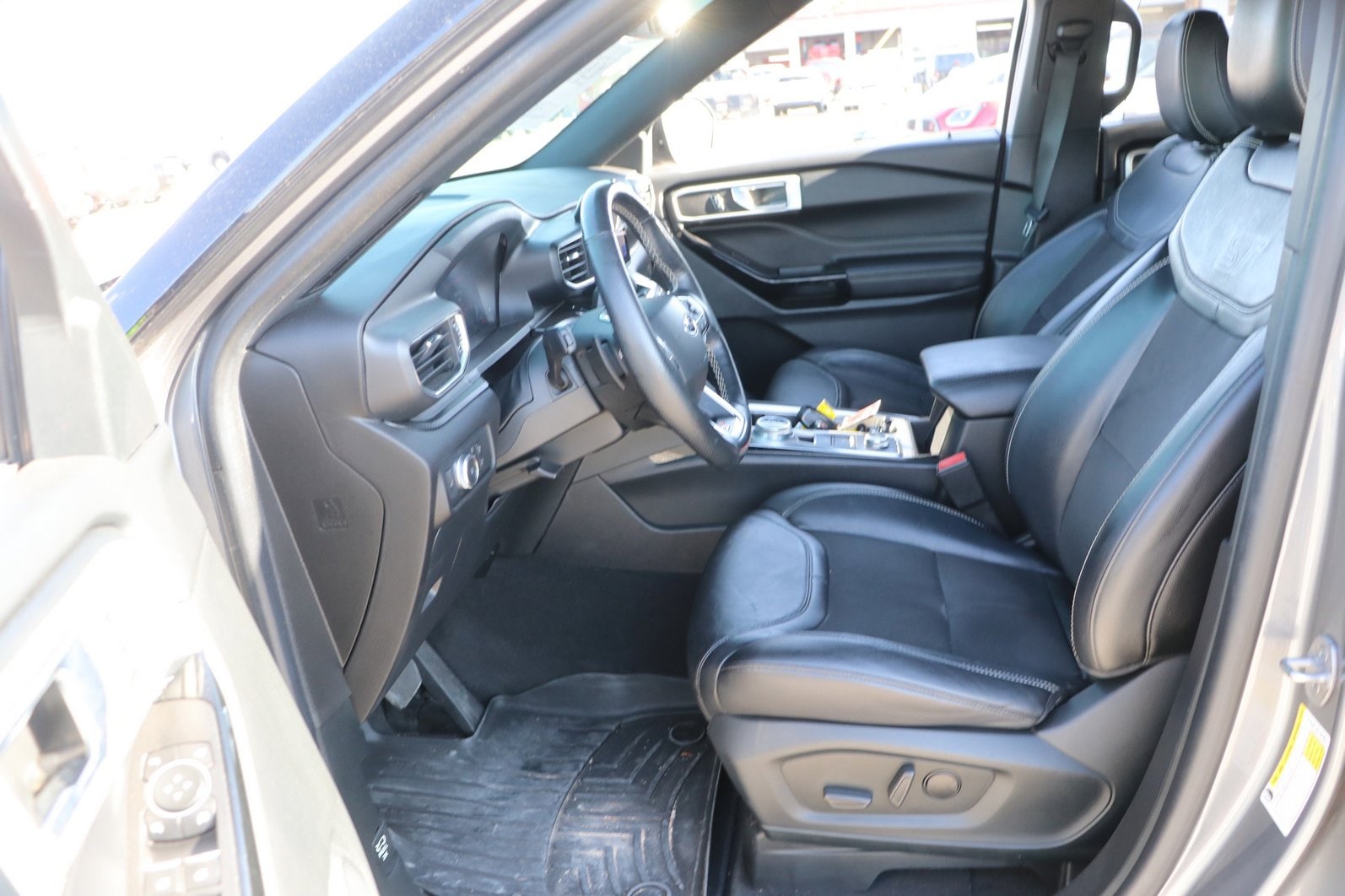 2022 Ford Explorer ST - Photo 15
