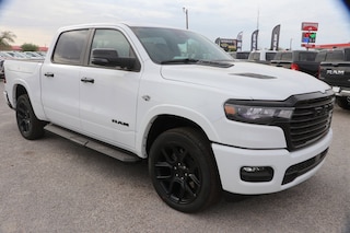 2026 Ram 1500 LARAMIE CREW CAB 4X4 5'7 BOX Pickup