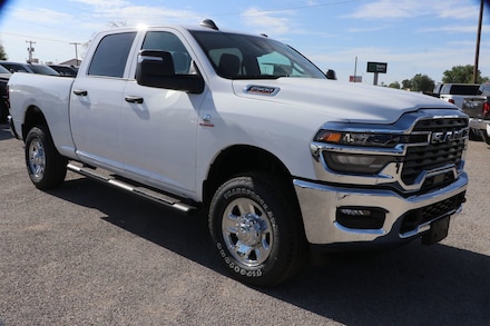 2025 Ram 2500 TRADESMAN CREW CAB 4X4 6'4 BOX Pickup