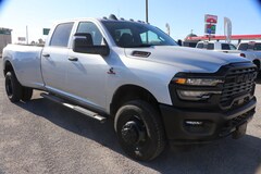 2026 Ram 3500 TRADESMAN CREW CAB 4X4 8' BOX Pickup