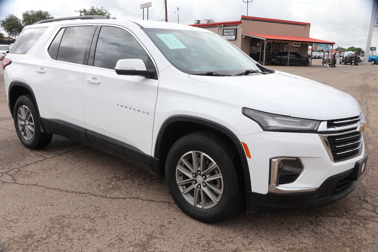 2023 Chevrolet Traverse LT Cloth w/1LT