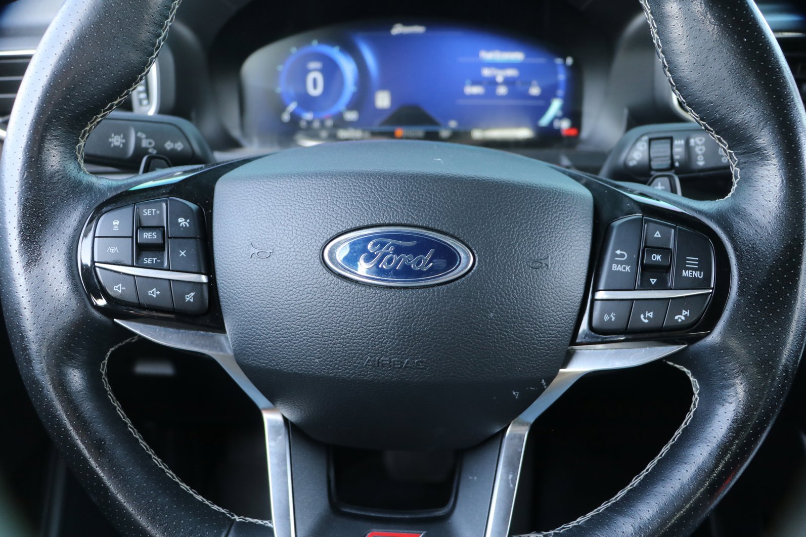 2022 Ford Explorer ST - Photo 19