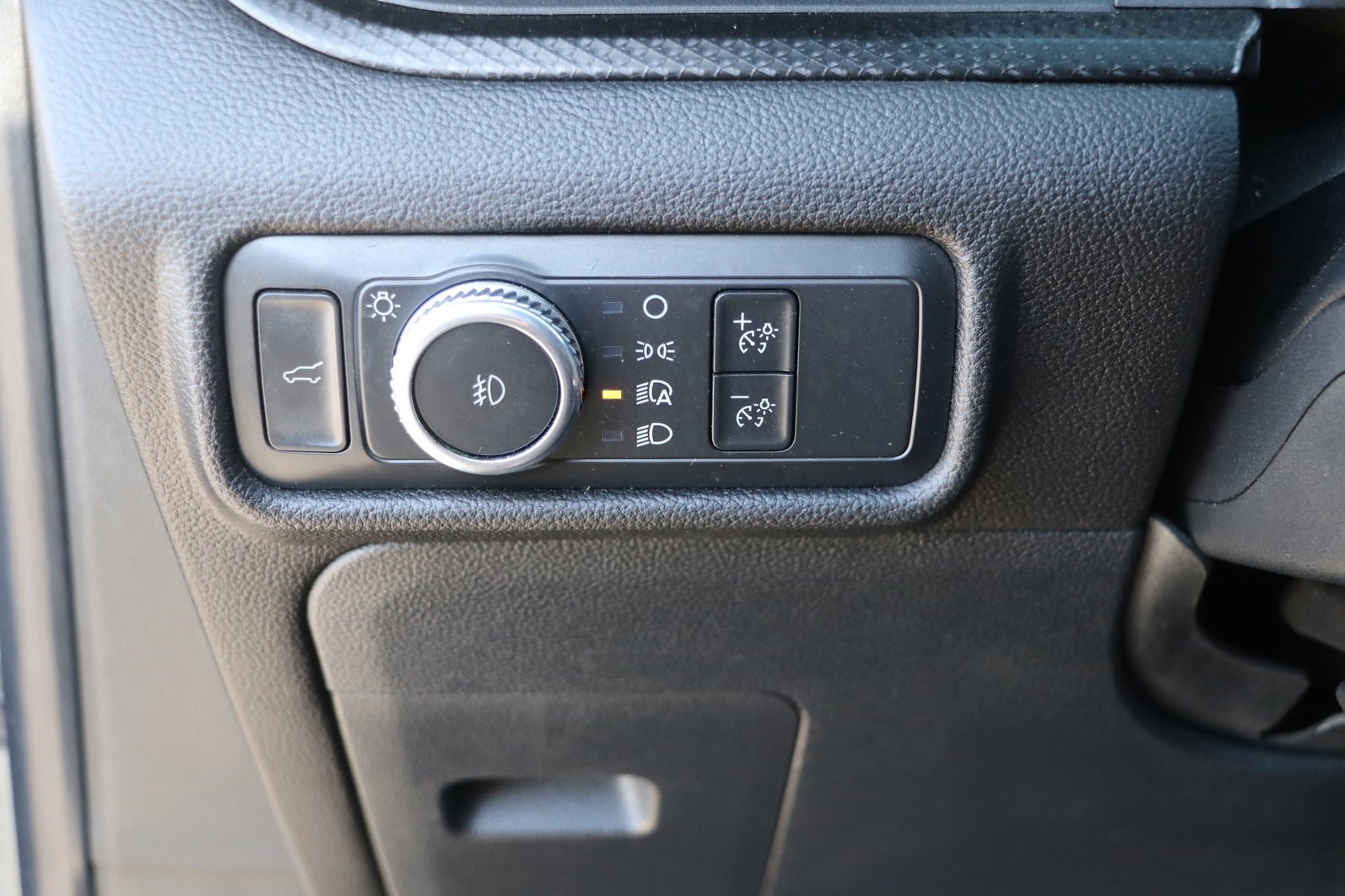 2022 Ford Explorer ST - Photo 14