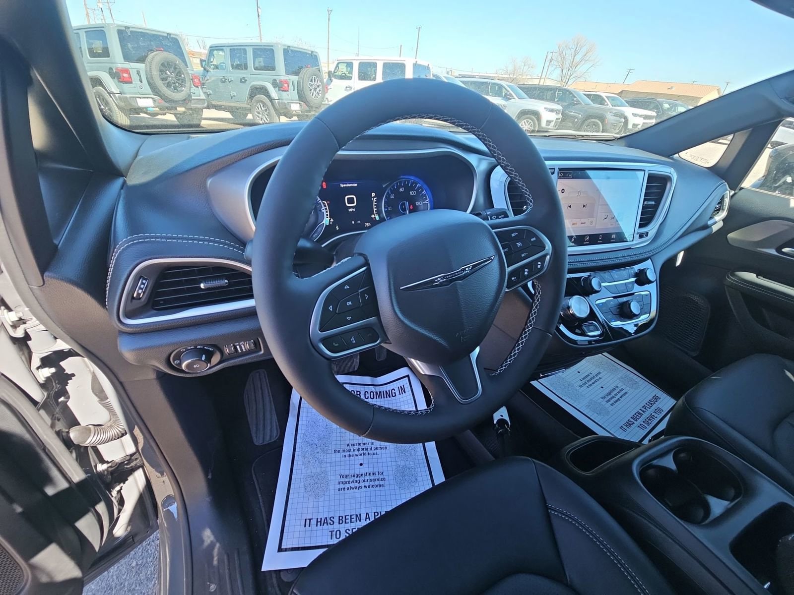 2025 Chrysler Pacifica SELECT