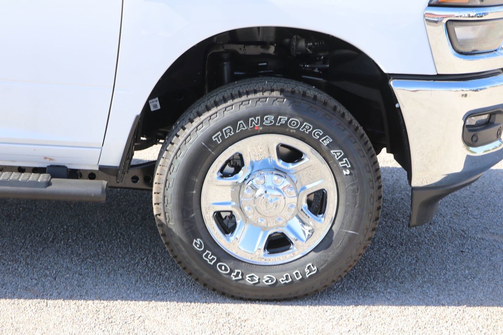 2025 RAM 2500 Tradesman - Photo 11