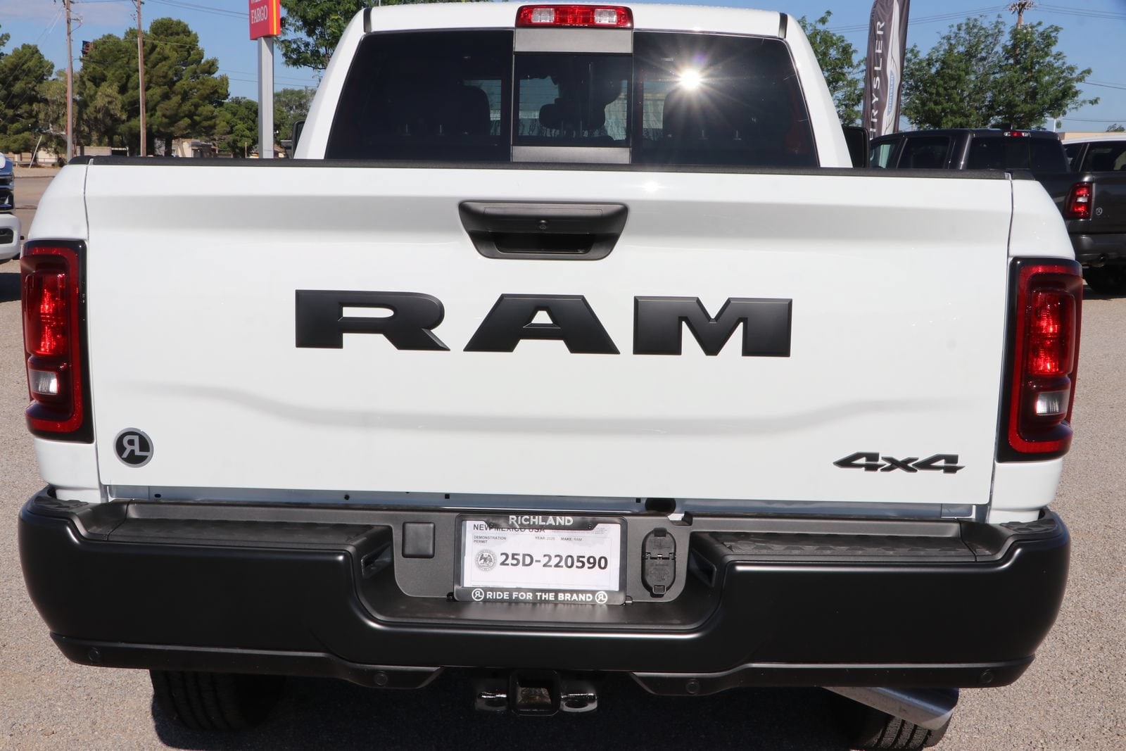 2025 RAM 2500 Tradesman - Photo 8