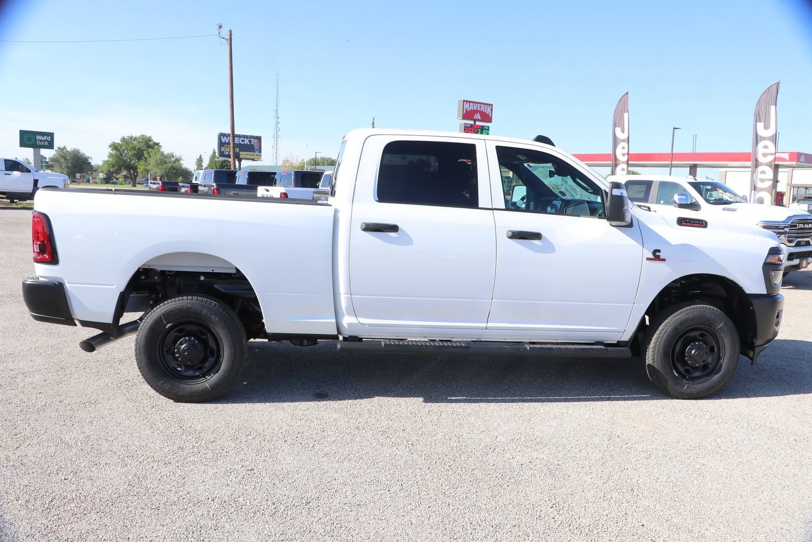 2025 RAM 2500 Tradesman - Photo 10