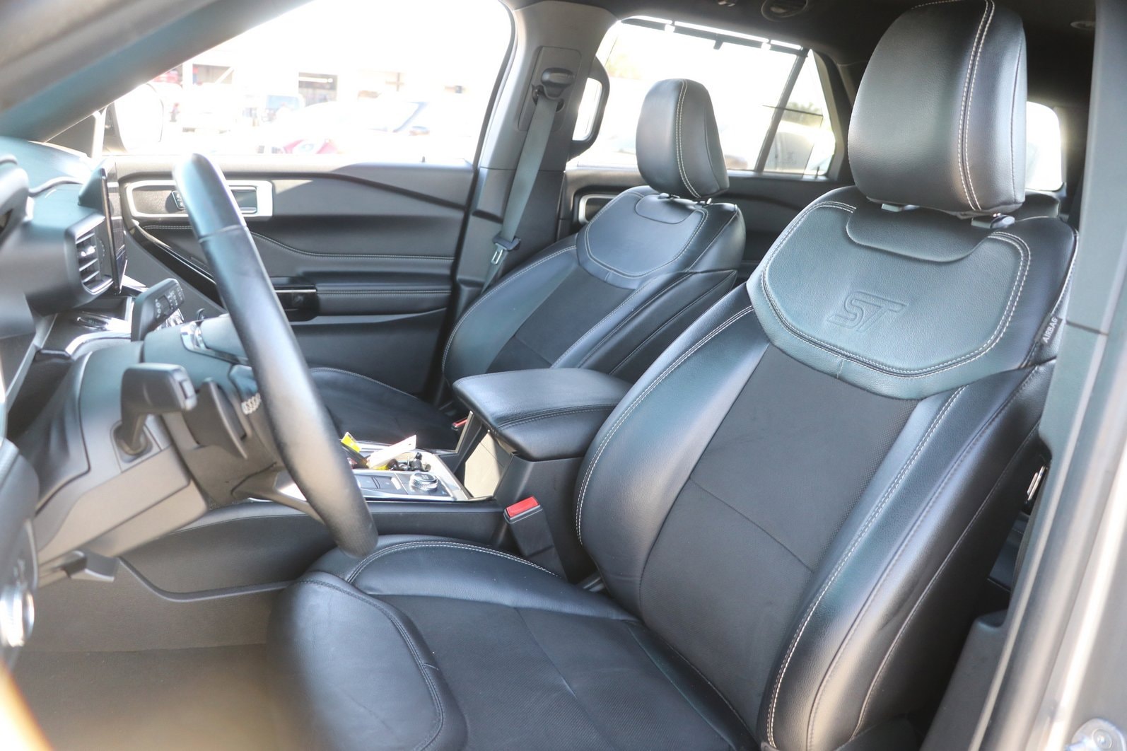 2022 Ford Explorer ST - Photo 16
