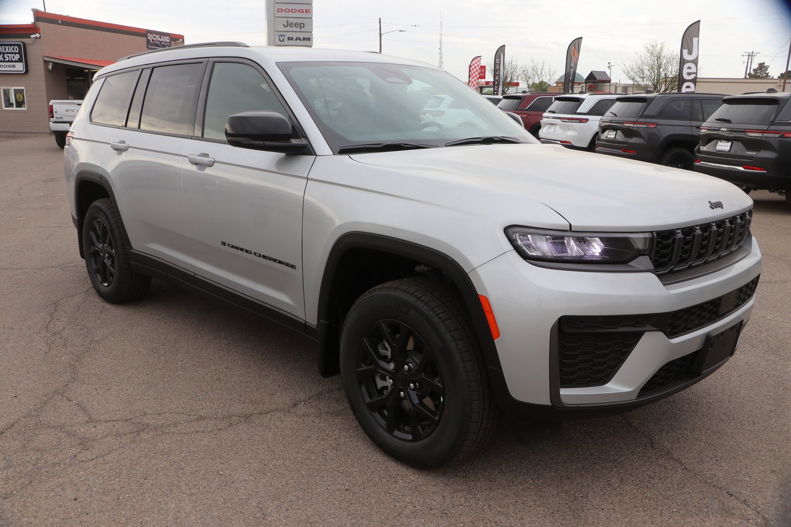 2026 Jeep Grand Cherokee Sport Utility 